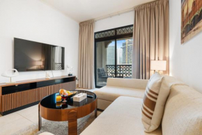 Reehan Suites, Downtown Dubai - Near Burj Khalifa & Dubai Mall